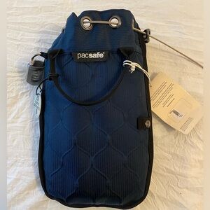 PACSAFE TRAVELSAFE GII 3L ANTI-THEFT PORTABLE TRAVEL SAFE LIMITED EDITION